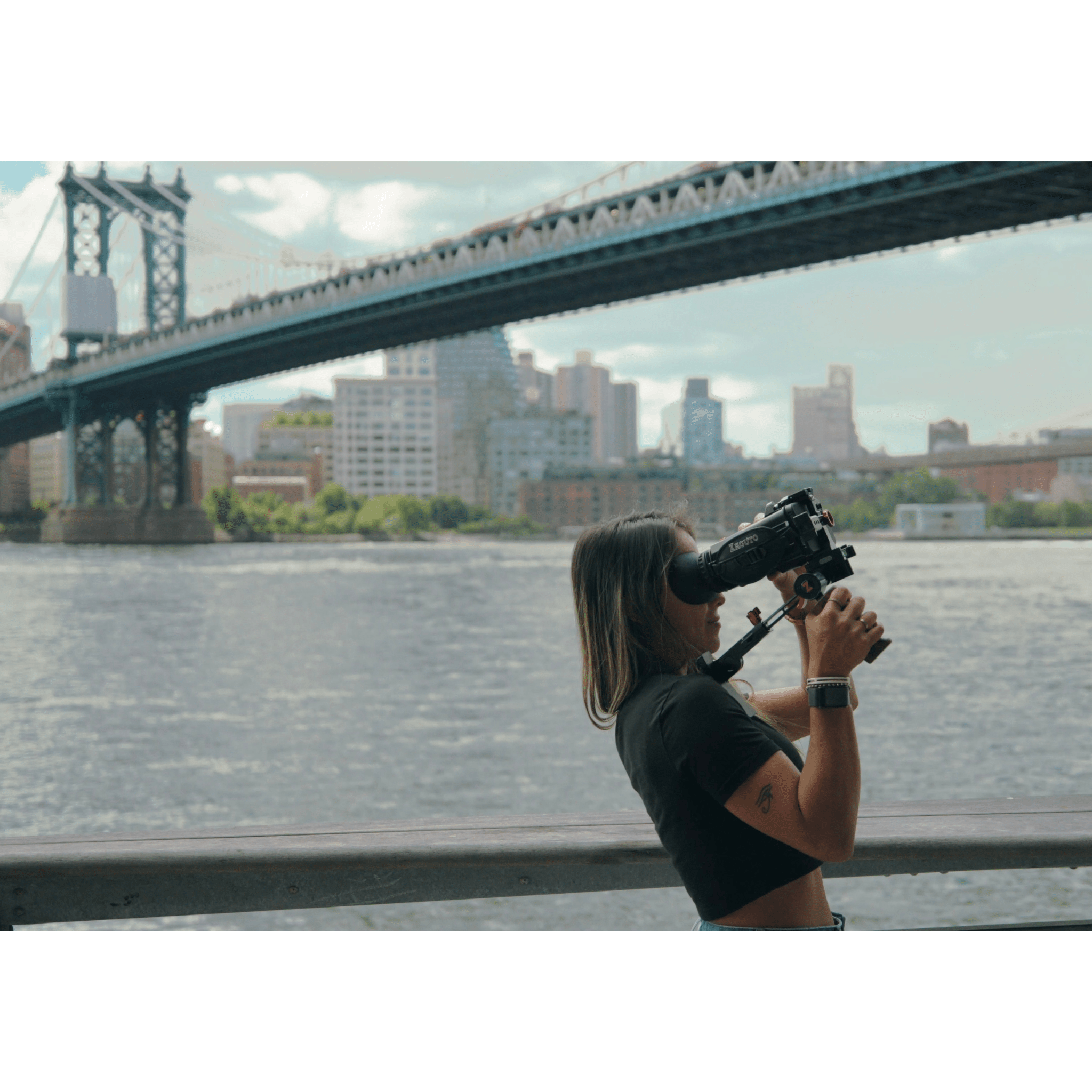 The Cinematographer's Rig for Mobile phones - Zacuto
